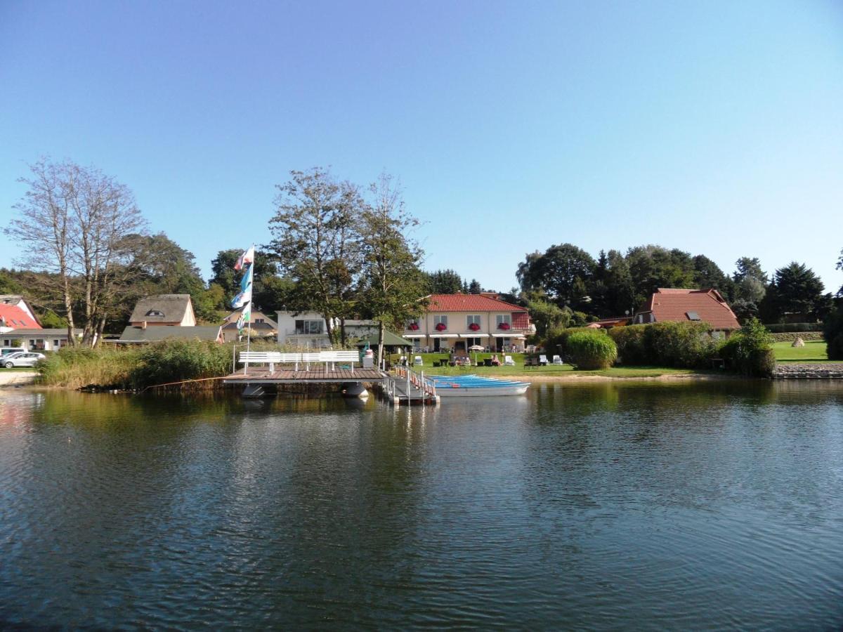 Ferienwohnungen Direkt Am See Bei Den Kaiserbaedern Heringsdorf  Buitenkant foto