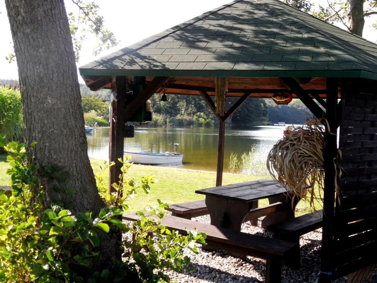 Ferienwohnungen Direkt Am See Bei Den Kaiserbaedern Heringsdorf  Buitenkant foto