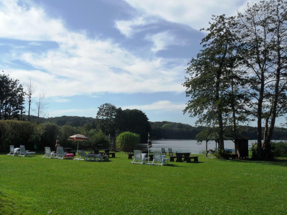 Ferienwohnungen Direkt Am See Bei Den Kaiserbaedern Heringsdorf  Buitenkant foto